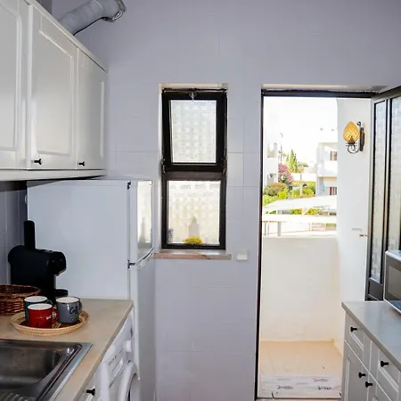 Apartment View House *